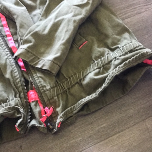 Jacket - Picture 3 of 4